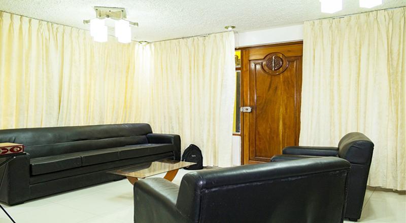 VENTA DE CASA DE 3 PISOS EN AV. ZARUMILLA